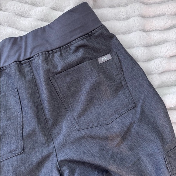 FIGS Scrub Pants Zamora Joggers- Graphite- Small/Petite - Picture 5 of 5